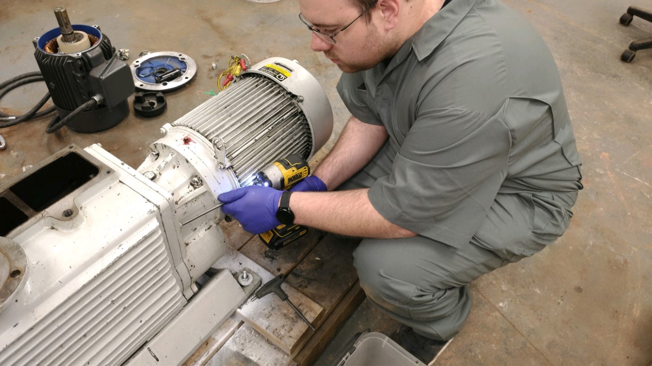 Rebuilding a Sogevac vacuum pump